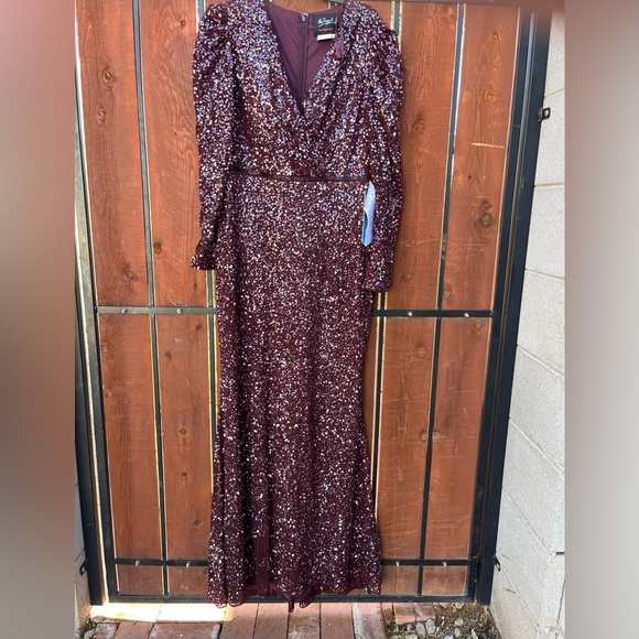 MAC DUGGAL 5510 SEQUINED SURPLICE MOHAGANY GOWN sz 10 - Picture 2 of 11
